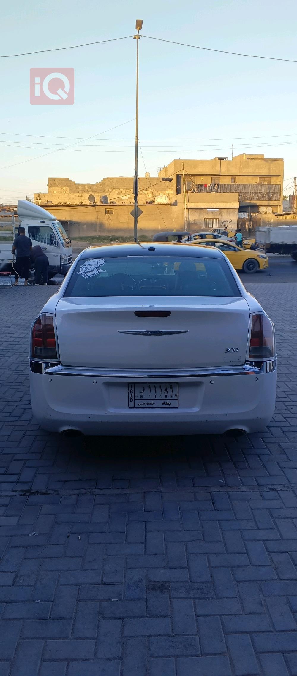 كرايسلر 300